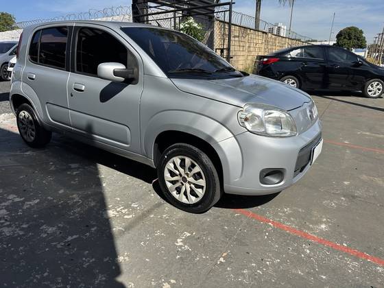 FIAT UNO 1.4 ATTRACTIVE 8V FLEX 4P MANUAL FIAT UNO 1.4 ATTRACTIVE 8V FLEX 4P MANUAL